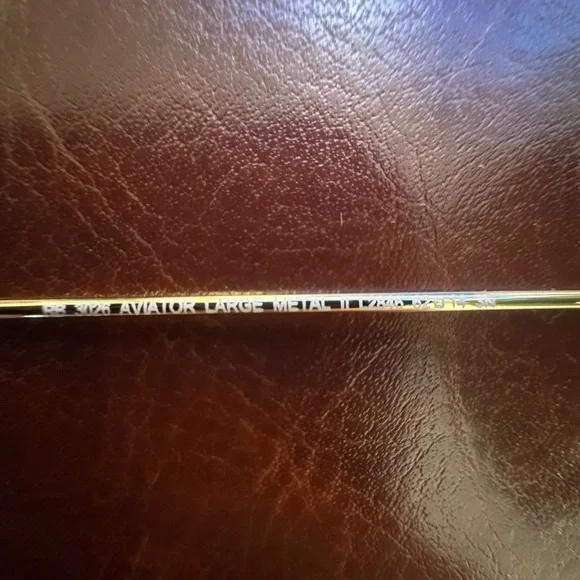 Ray-Ban Gold Aviator Sunglasses RB3026 - Picture 5 of 6